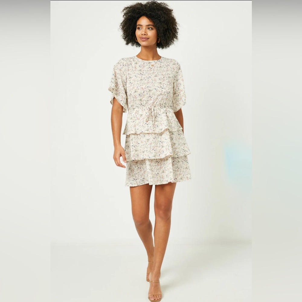 Hayden Los Angeles Ditsy Floral Tiered Flutter Sleeve Mini Dress Size Large